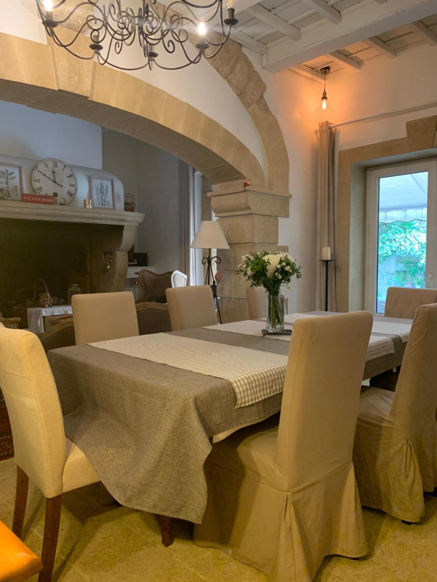 L'Orangerie Chambres D'Hotes De Charme Valros Εξωτερικό φωτογραφία